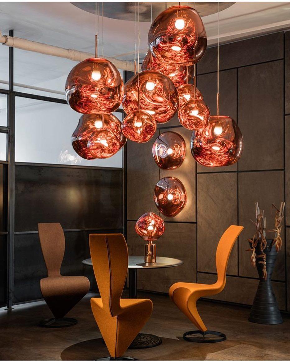 Dekorativt hængelampesæt med design i smeltet glas og LED belysning