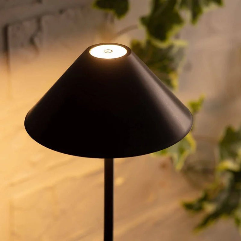 Konisk bordlampe med halo ring