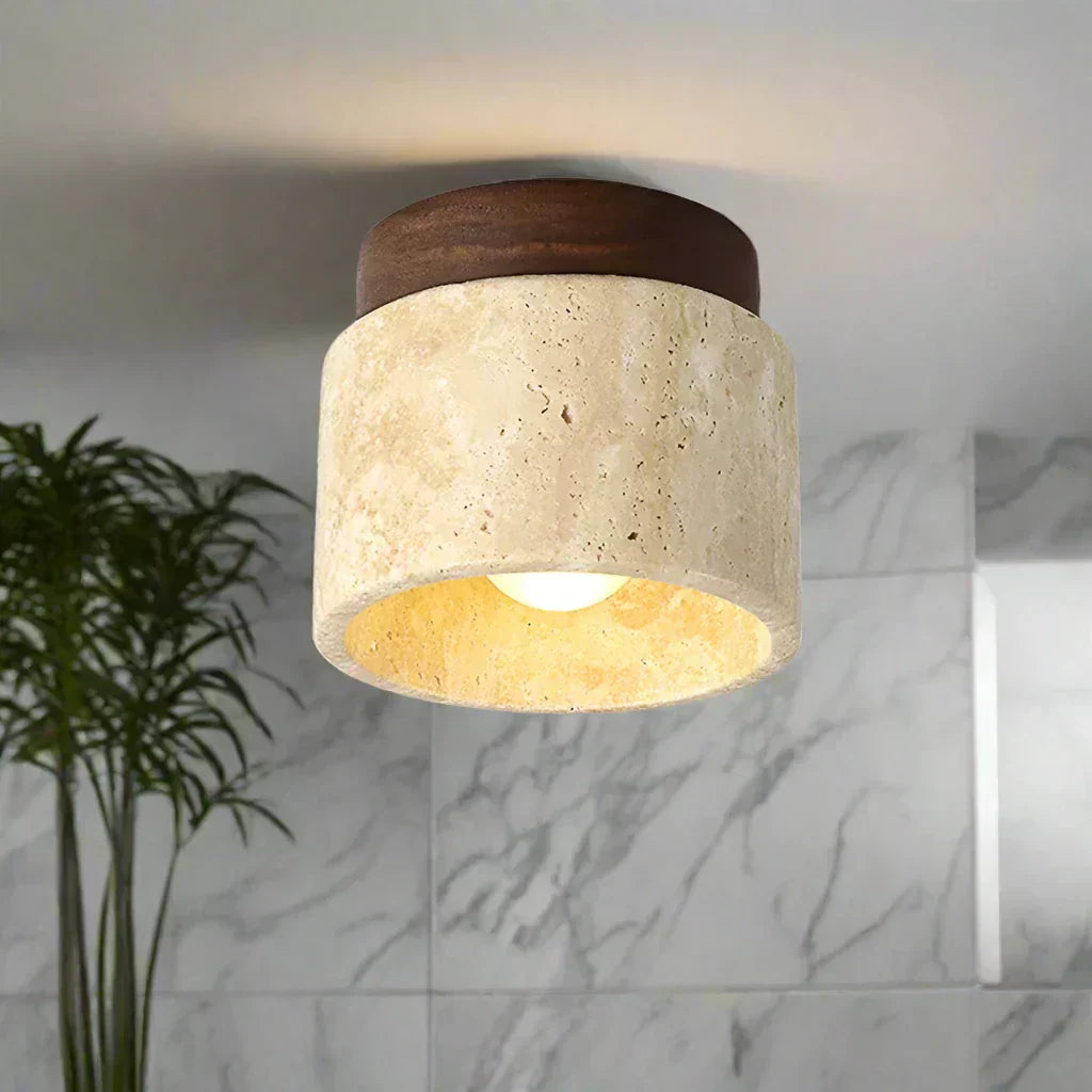 Loftlampe med cylindrisk stenærm og træring