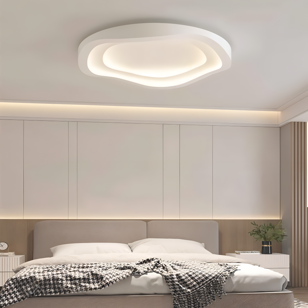 Loftlampe med organisk bølgeformet skærm og indbygget lys
