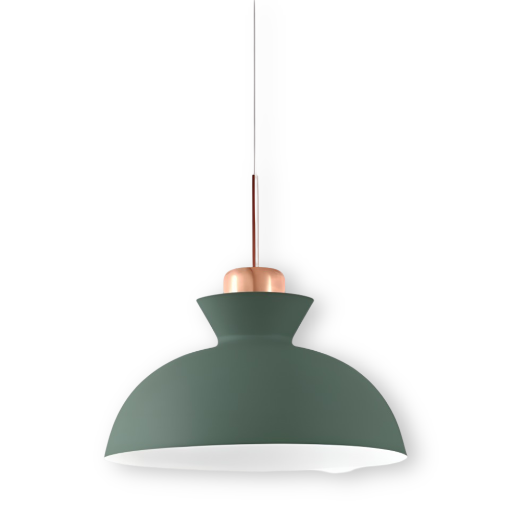 Loftslampe med forskelligt formede matskærme og trædetaljer