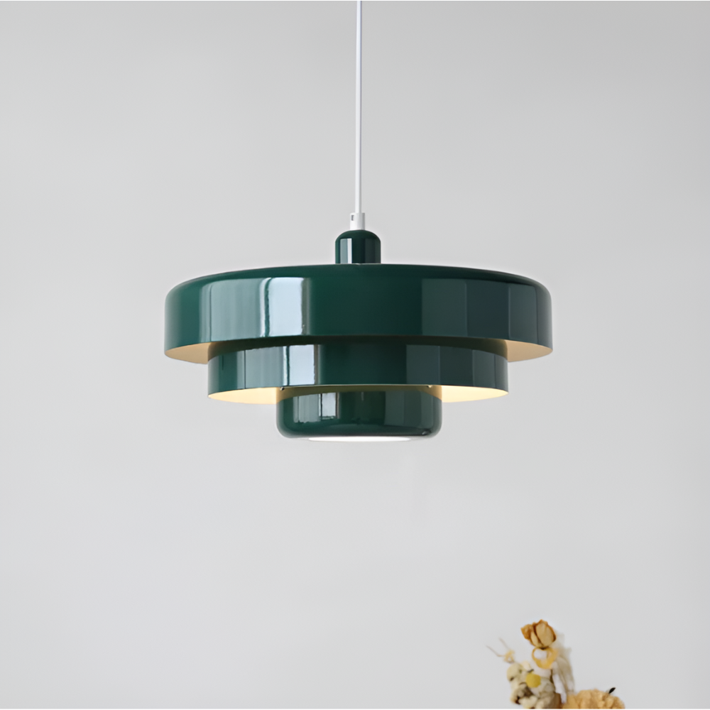 Pendellampe med lagdelt skiveformet skærm