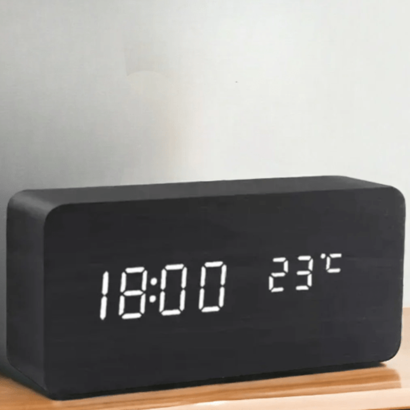 Rectangular digital alarm clock in wood look with LED and temperature display