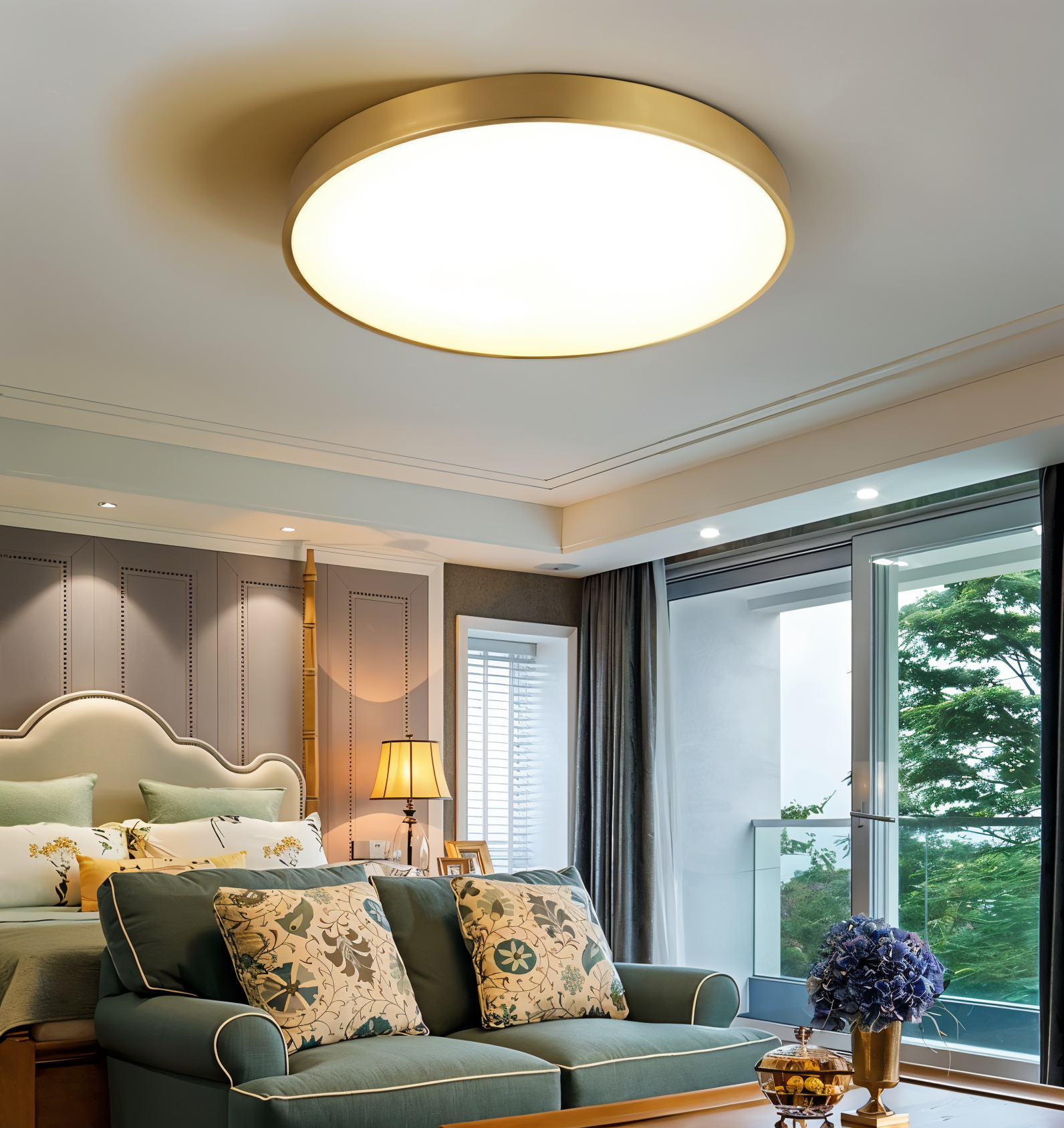Rund LED loftlampe med slankt design
