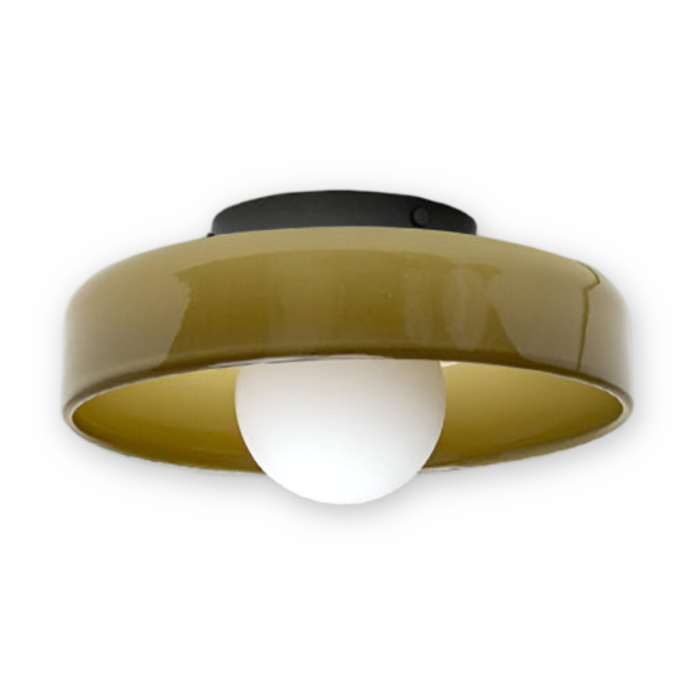 Rund loftslampe i glas med opal glaskugle