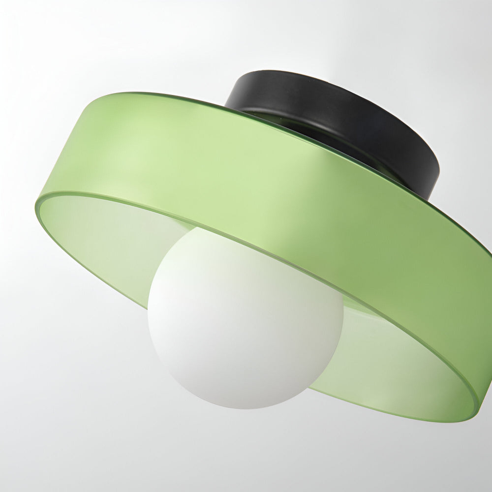 Rund loftslampe i glas med opal glaskugle