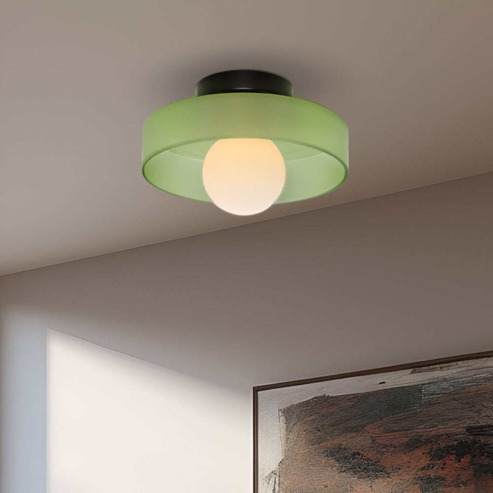Rund loftslampe i glas med opal glaskugle
