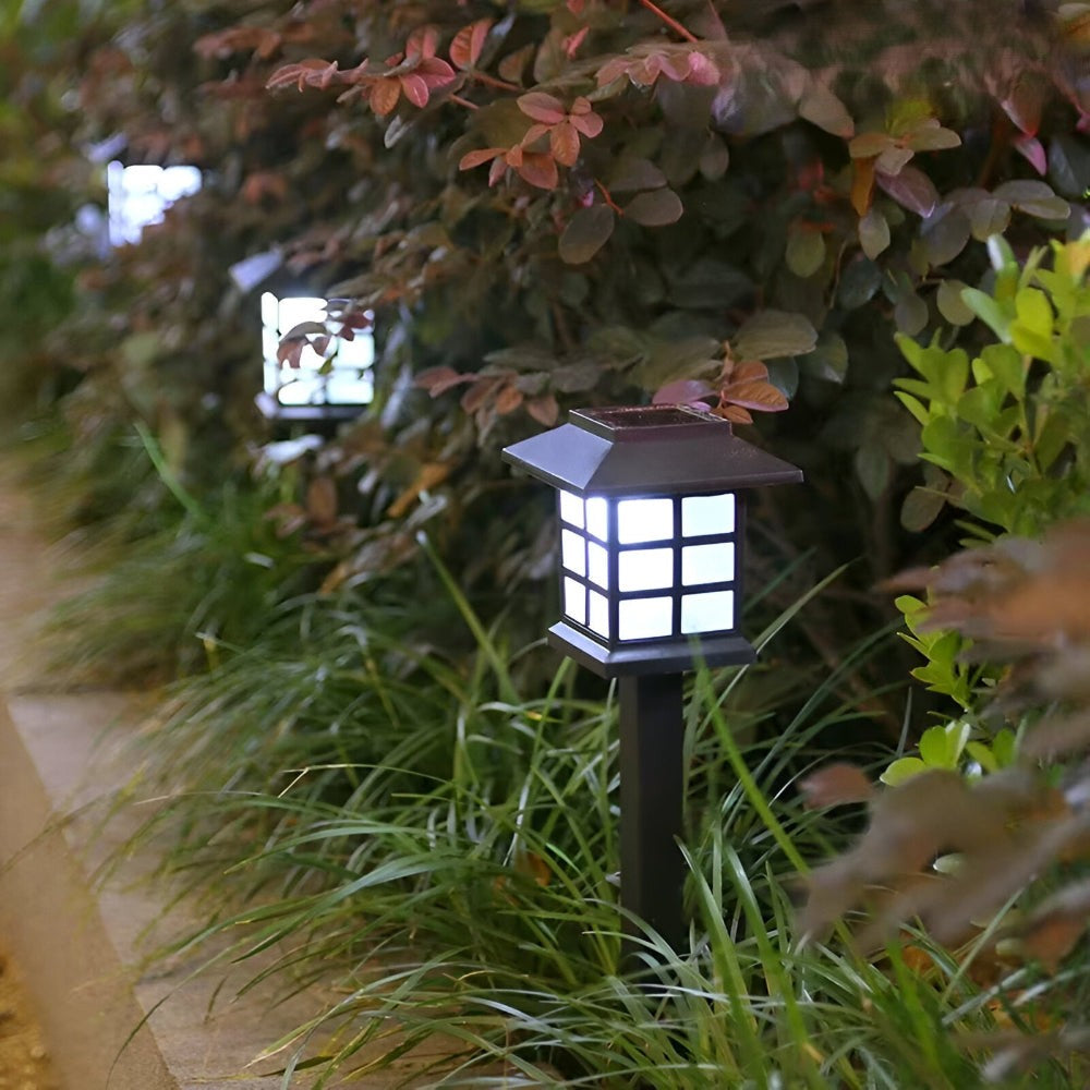 Solcelledrevne LED-havelamper i japansk lanternedesign