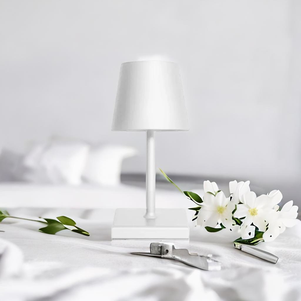 Small Cordless Table Lamp Waterproof IP66 Touch Dimmable for Bath and Patio