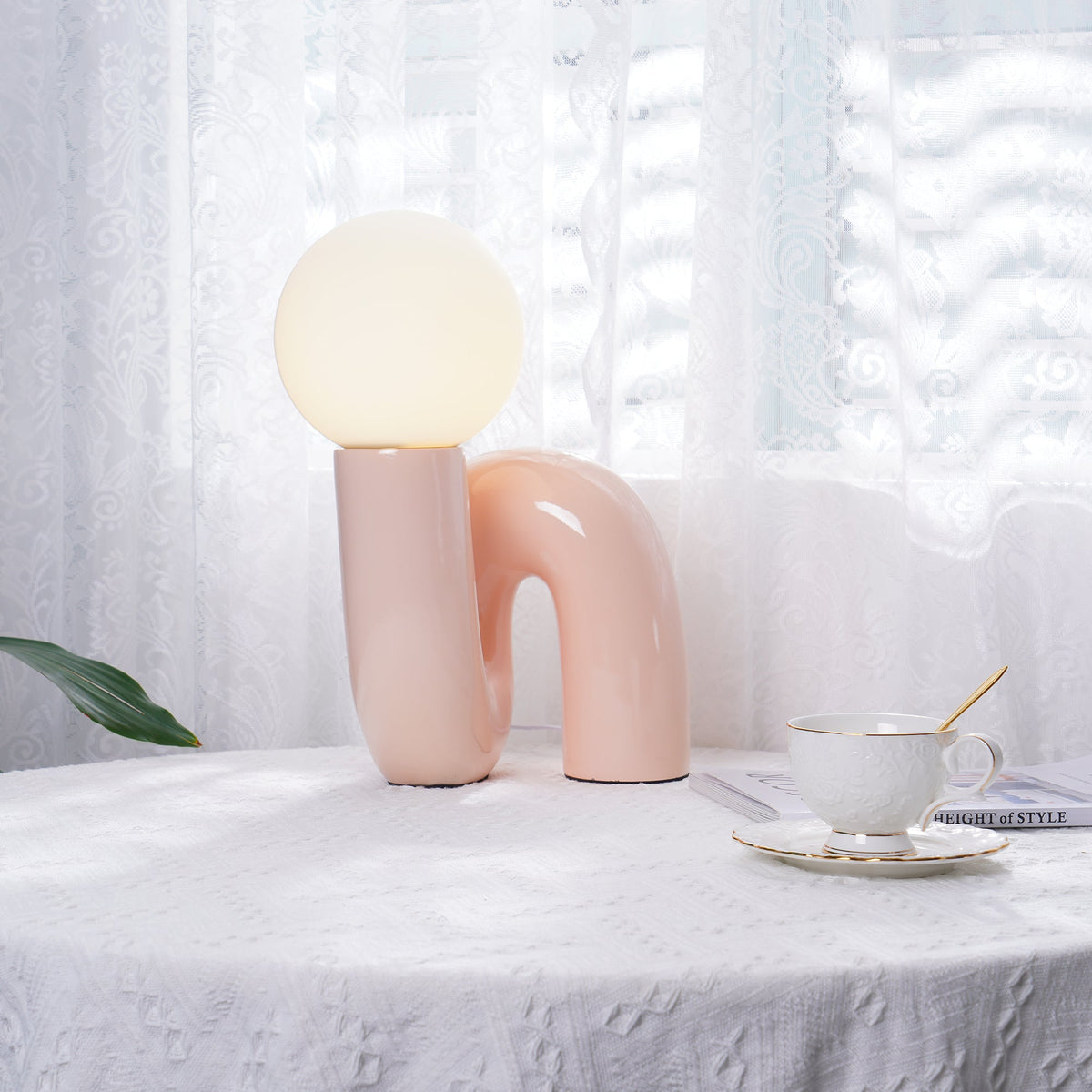 Spiral Glass Table Lamp Sculptural Resin Ribbon Shade Bedside Accent