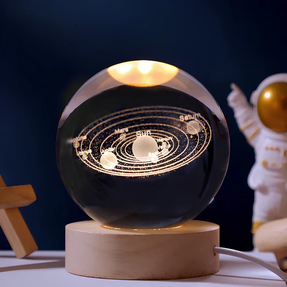 Dekorativ LED natlampe med solsystemmotiv