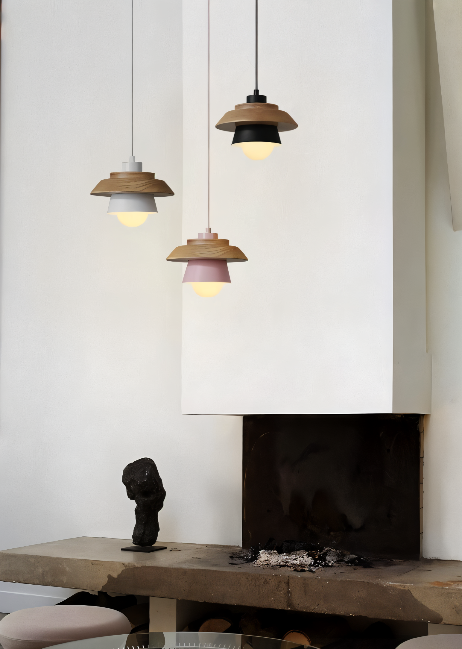 Hængende lagdelt loftslampe med træskærm
