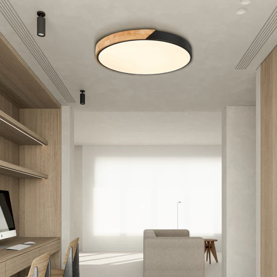 LED loftslampe rund planforsænket med trædetaljer skandinavisk design til stue eller soveværelse