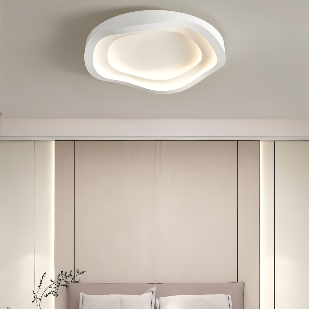 Loftlampe med organisk bølgeformet skærm og indbygget lys