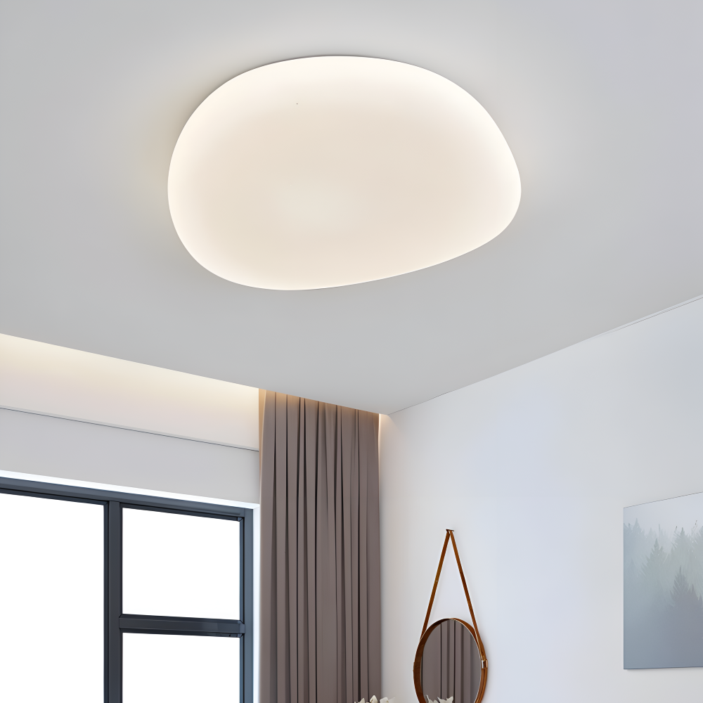Loftlampe med organisk stenform og frostet opalglas