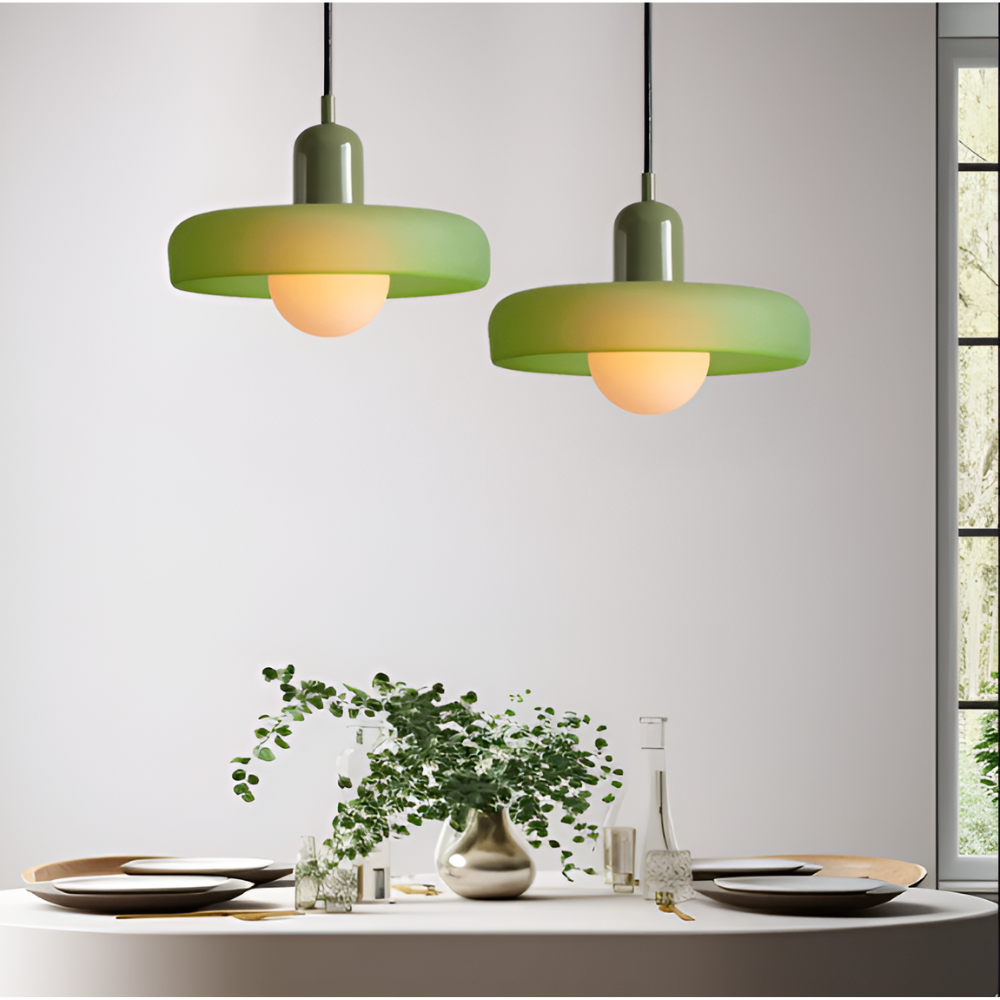 Loftslampe med pendel flad glasskærm med kuglepære