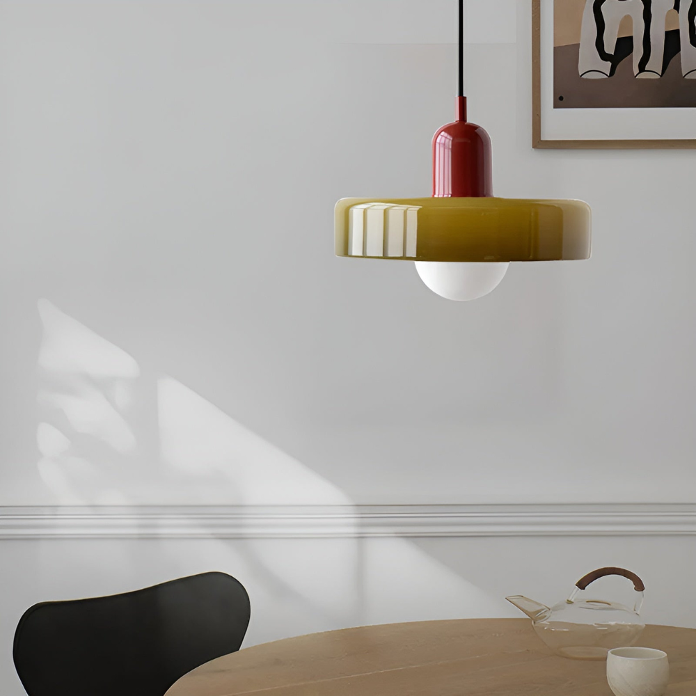 Loftslampe med pendel flad glasskærm med kuglepære