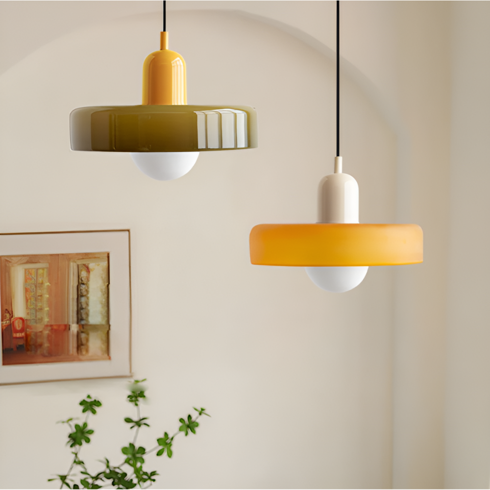 Loftslampe med pendel flad glasskærm med kuglepære
