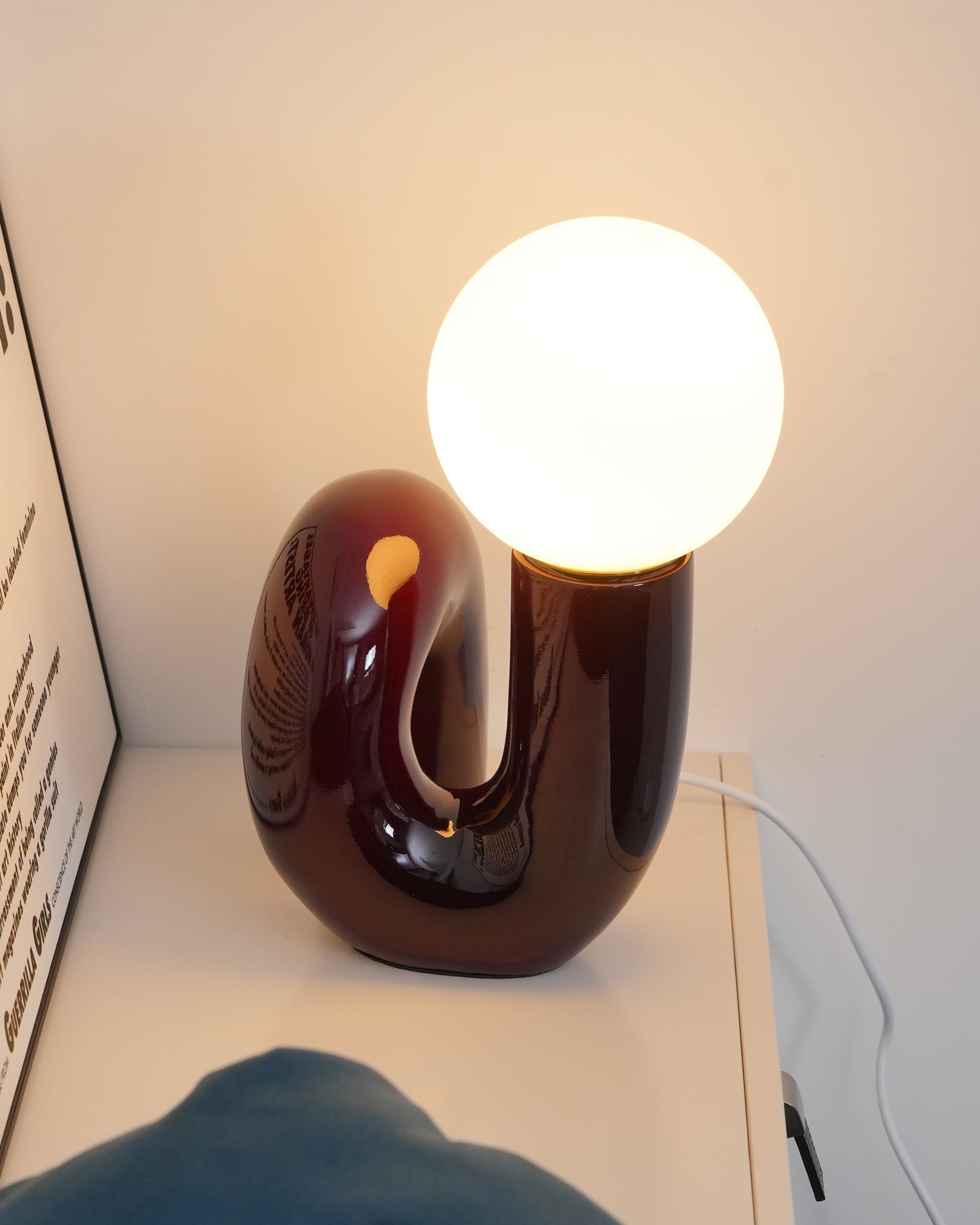 Spiral Glass Table Lamp Sculptural Resin Ribbon Shade Bedside Accent
