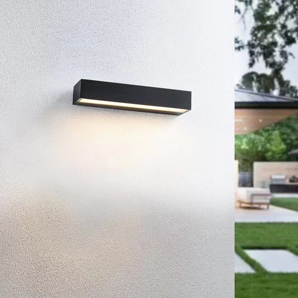Rektangulær LED væglampe med nedadrettet lyseffekt