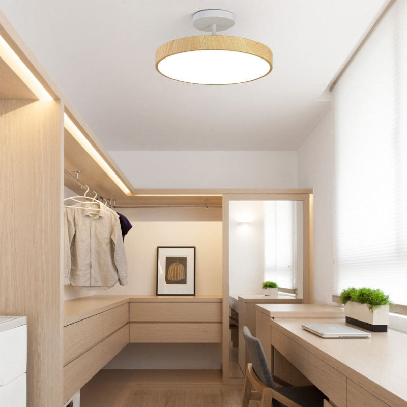Rund LED-loftlampe i trælook