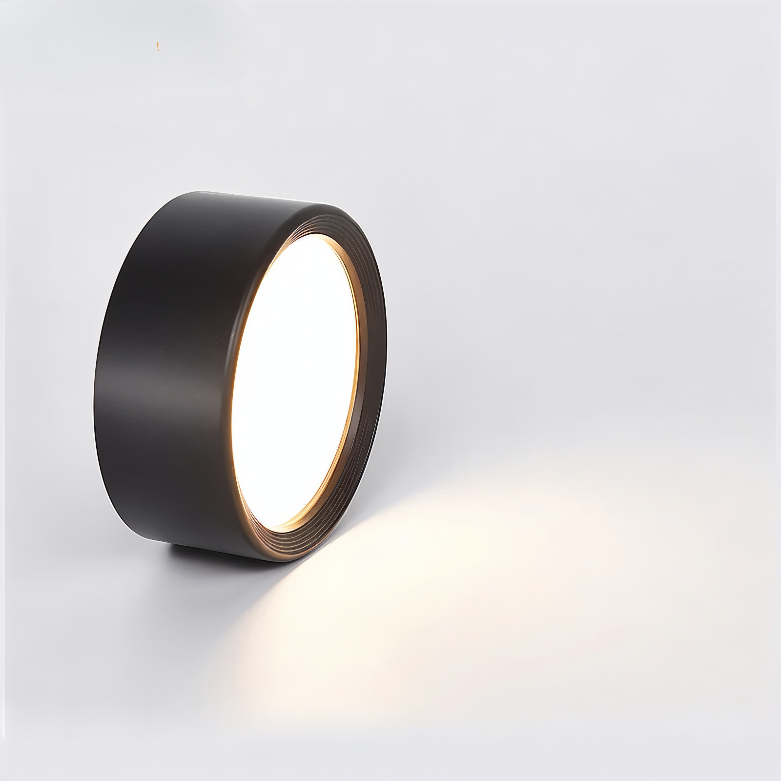 Rund LED loftlampe ultratynd med rillede detaljer
