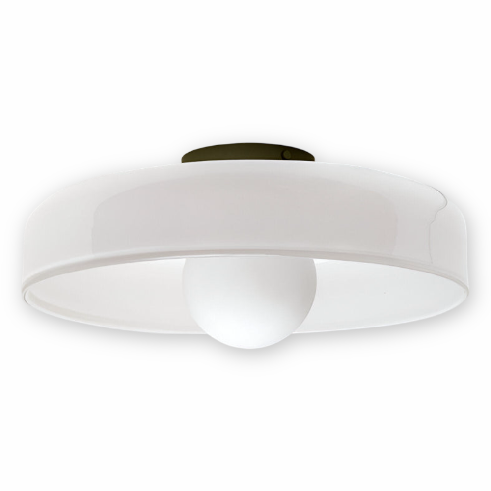 Rund loftslampe i glas med opal glaskugle