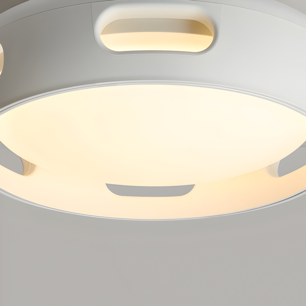 Rund loftslampe i ovale udskæringer og matteret diffuser
