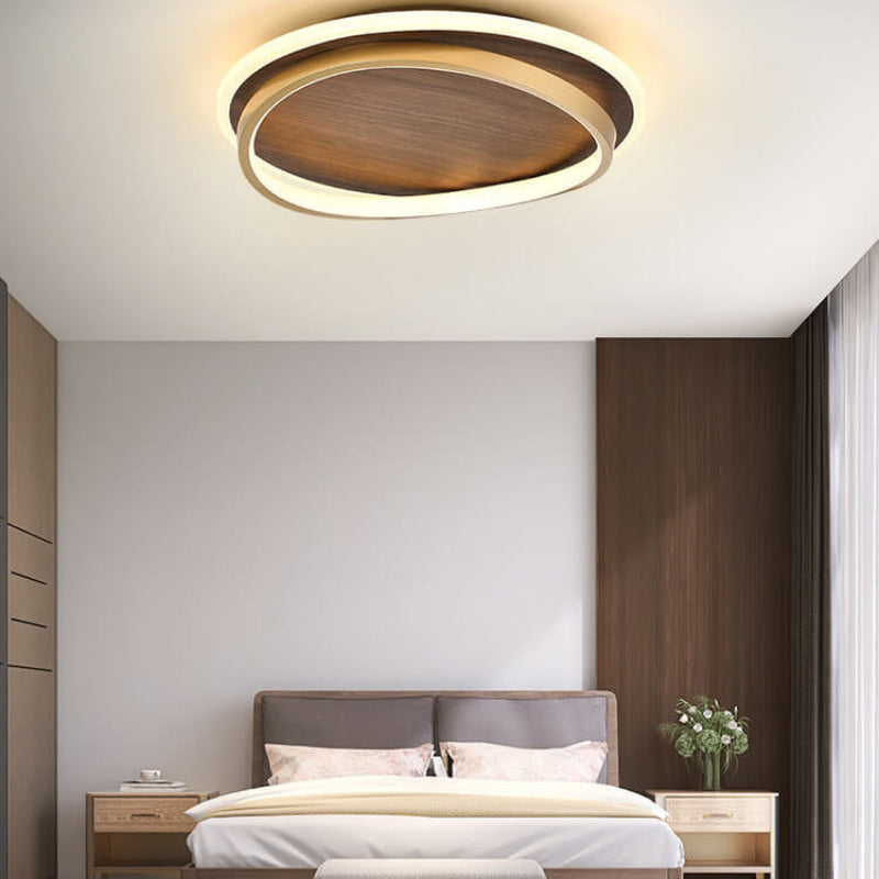 Rund loftslampe i tre lag delt design