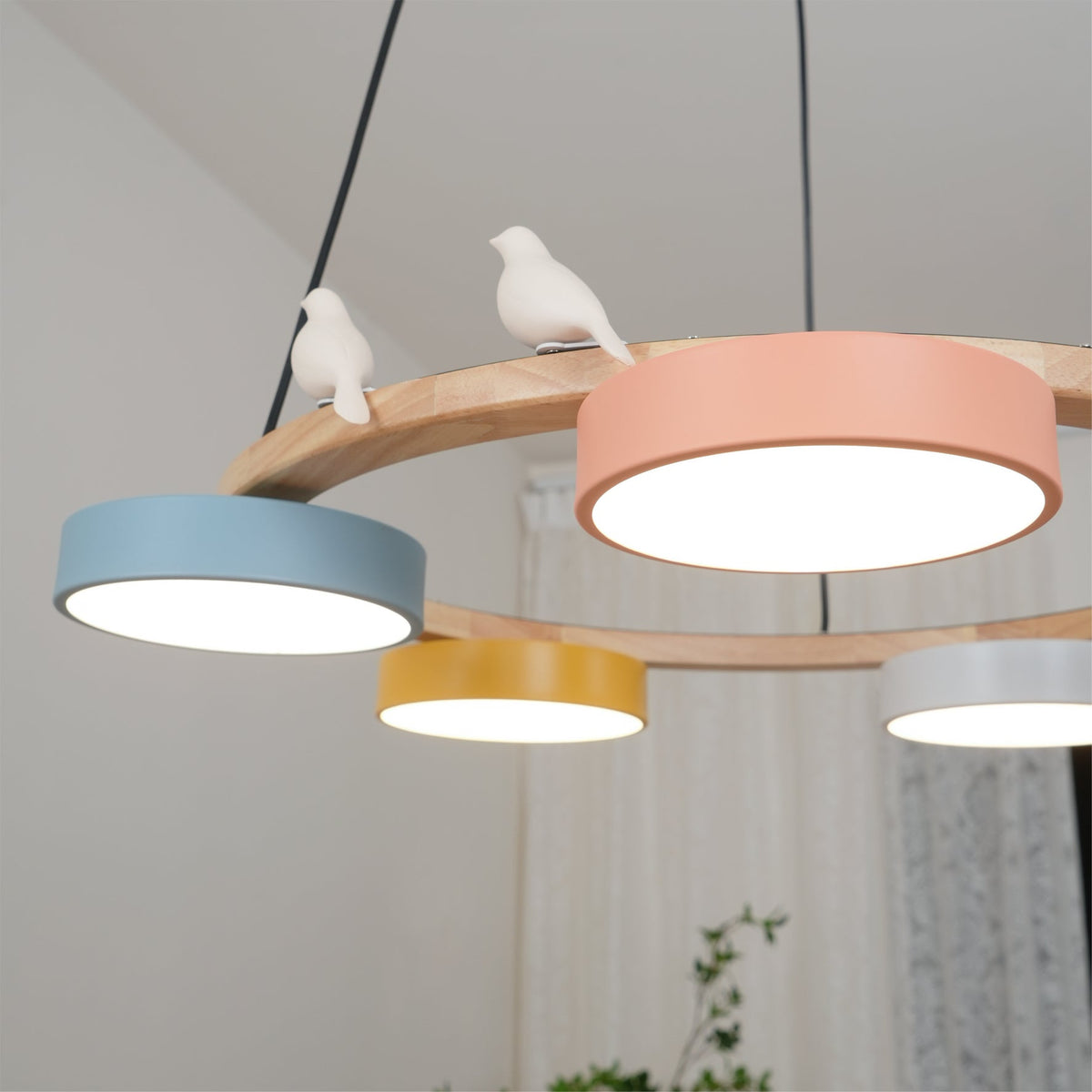 Round Wood Chandelier with Bird Figurines LED Dimmable Dining Room