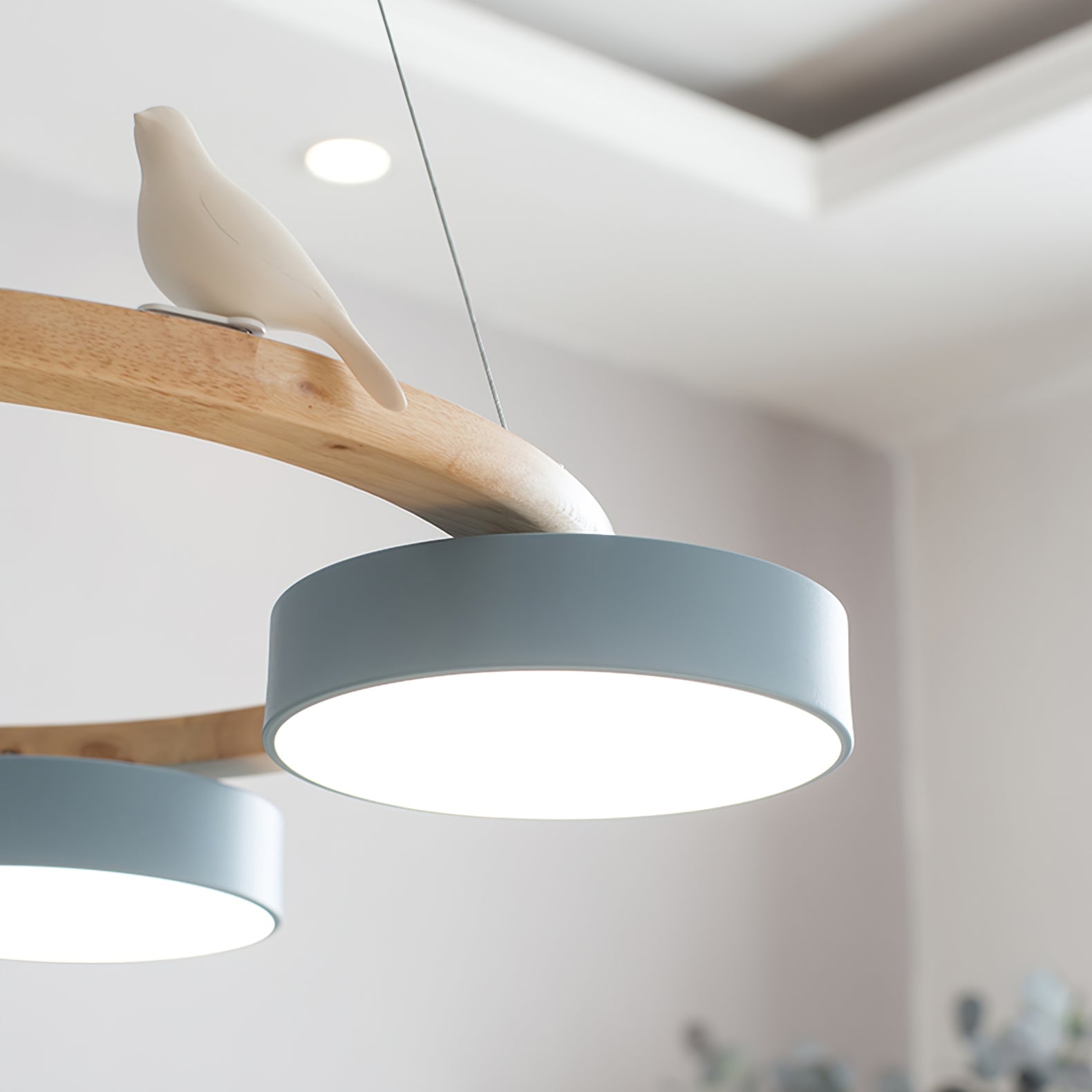 Round Wood Chandelier with Bird Figurines LED Dimmable Dining Room