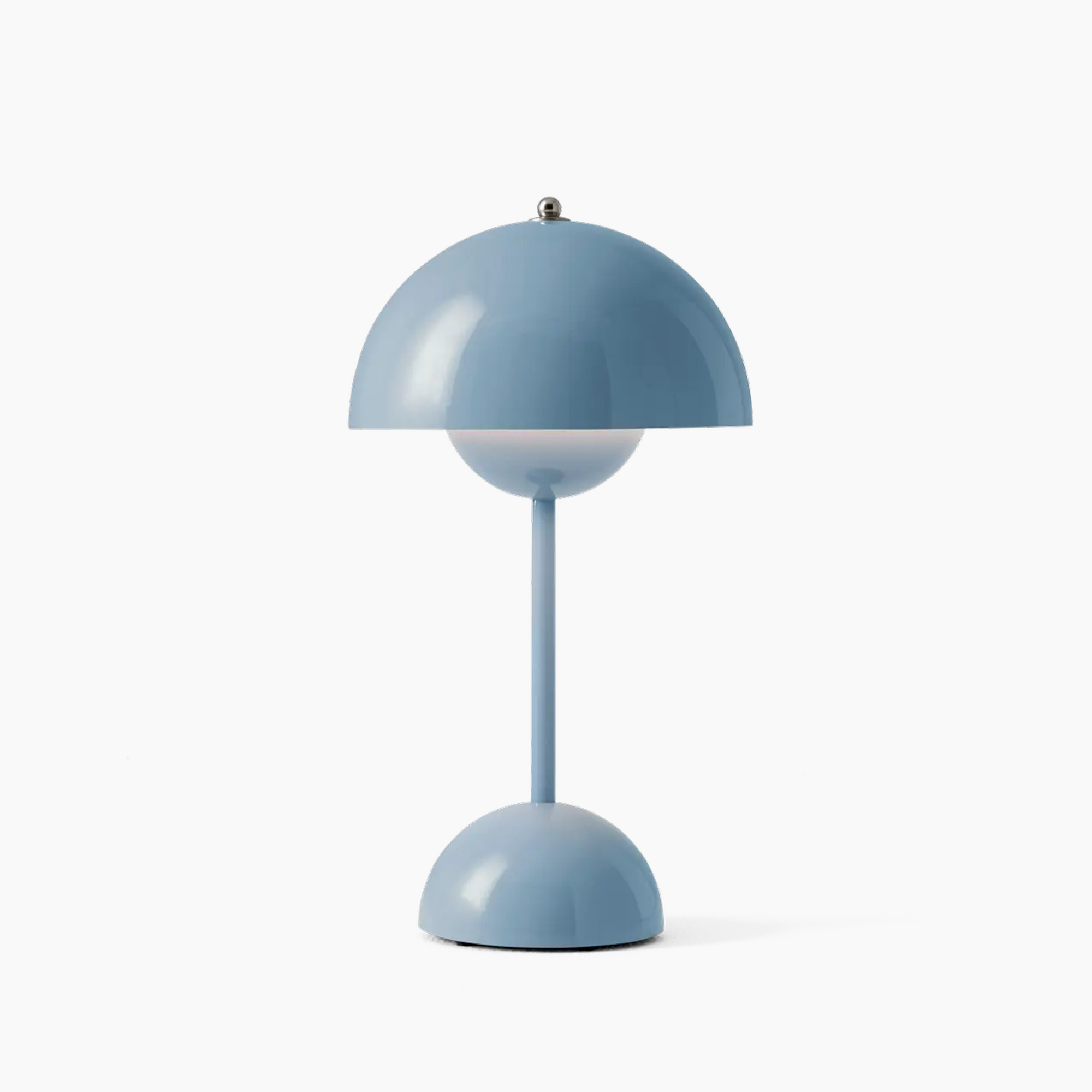 Trådløs bordlampe med kuppelskærm dæmpbar LED i retro skandinavisk design til stue eller soveværelse
