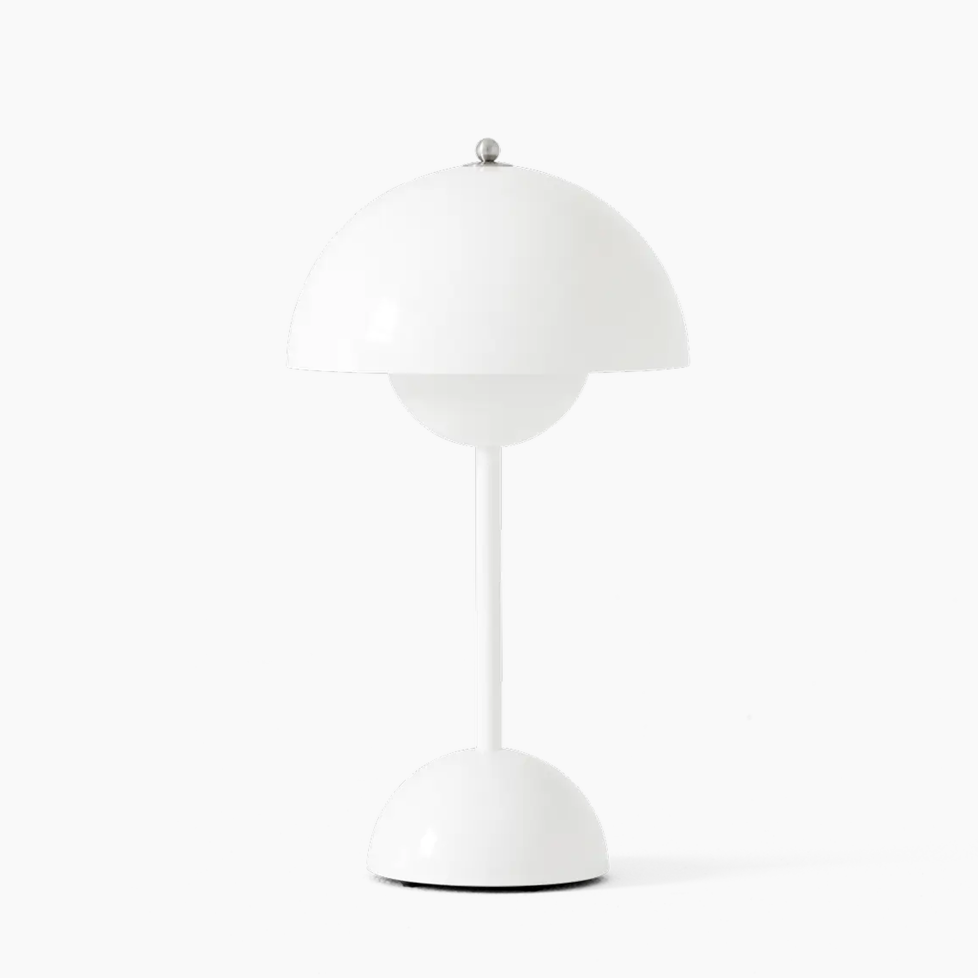 Trådløs bordlampe med kuppelskærm dæmpbar LED i retro skandinavisk design til stue eller soveværelse