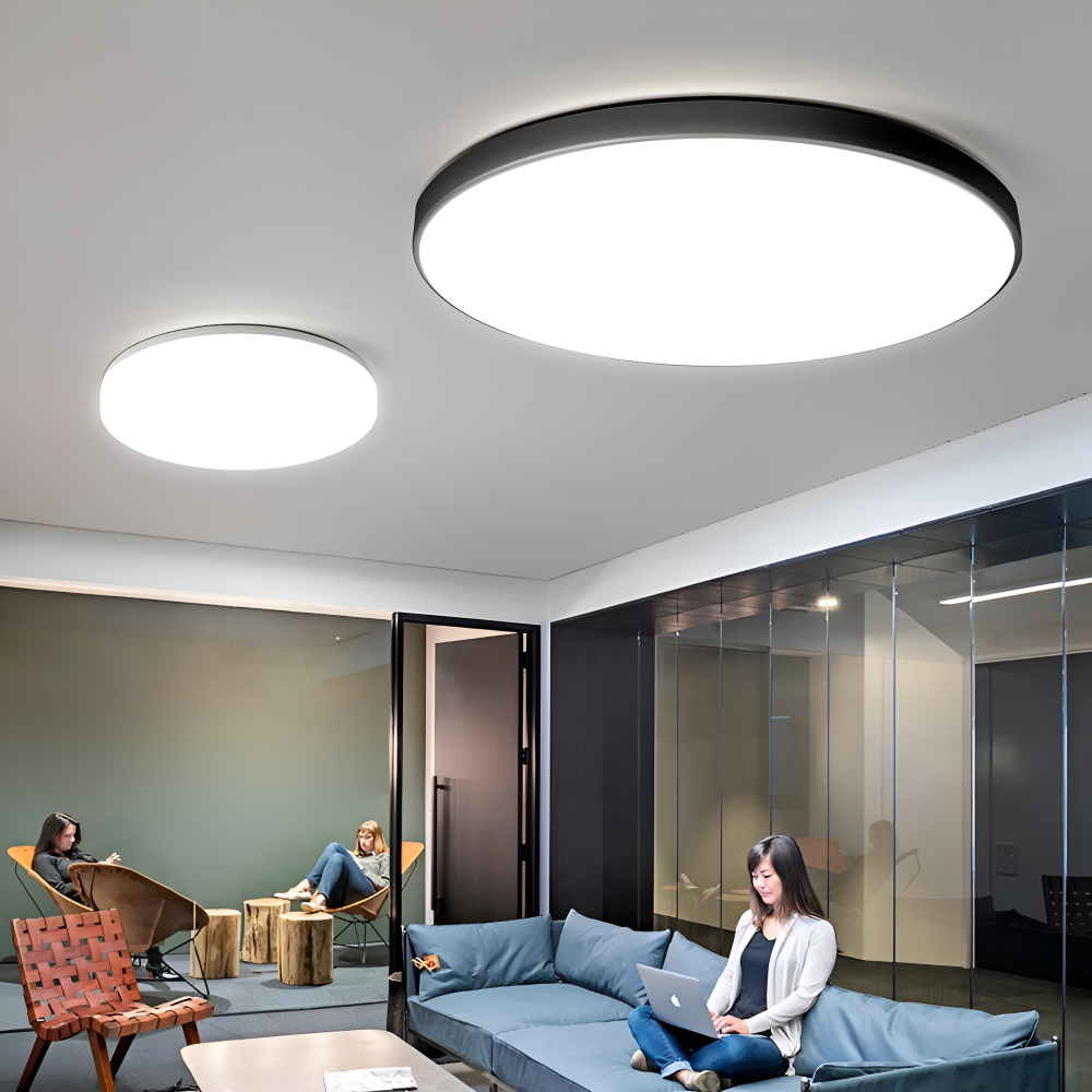 Ultratynd LED loftlampe med flad skærm