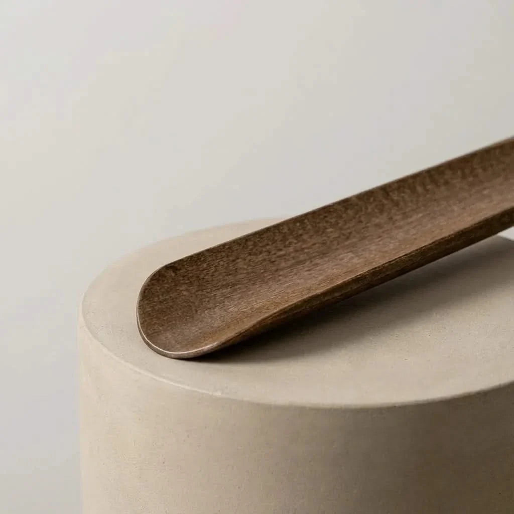 Long Handled Shoehorn Beech Wood with Magnetic Wall Mount