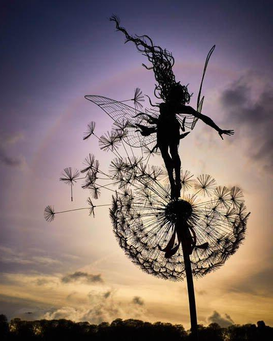 Fairy Garden Stakes Metal Dandelion Sculptures for Yard Decor