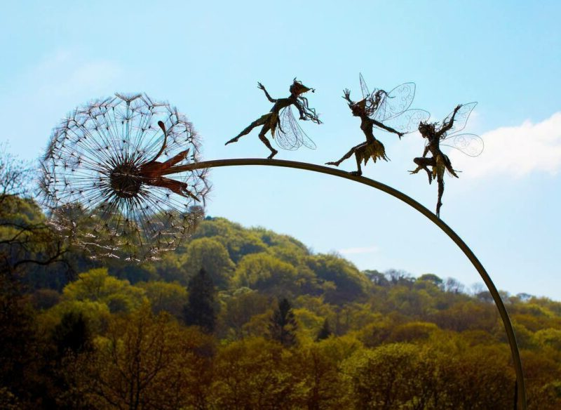 Fairy Garden Stakes Metal Dandelion Sculptures for Yard Decor