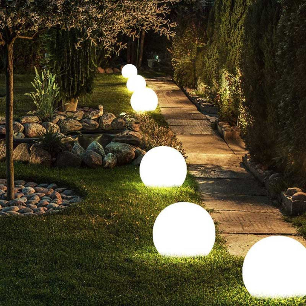 Solar Globe Light Outdoor Waterproof Ball Lamp for Lawn Garden and Pool
