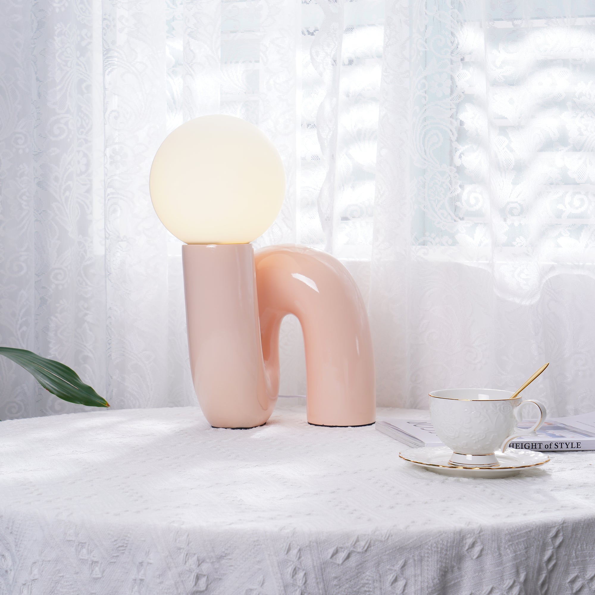 Spiral Glass Table Lamp Sculptural Resin Ribbon Shade Bedside Accent