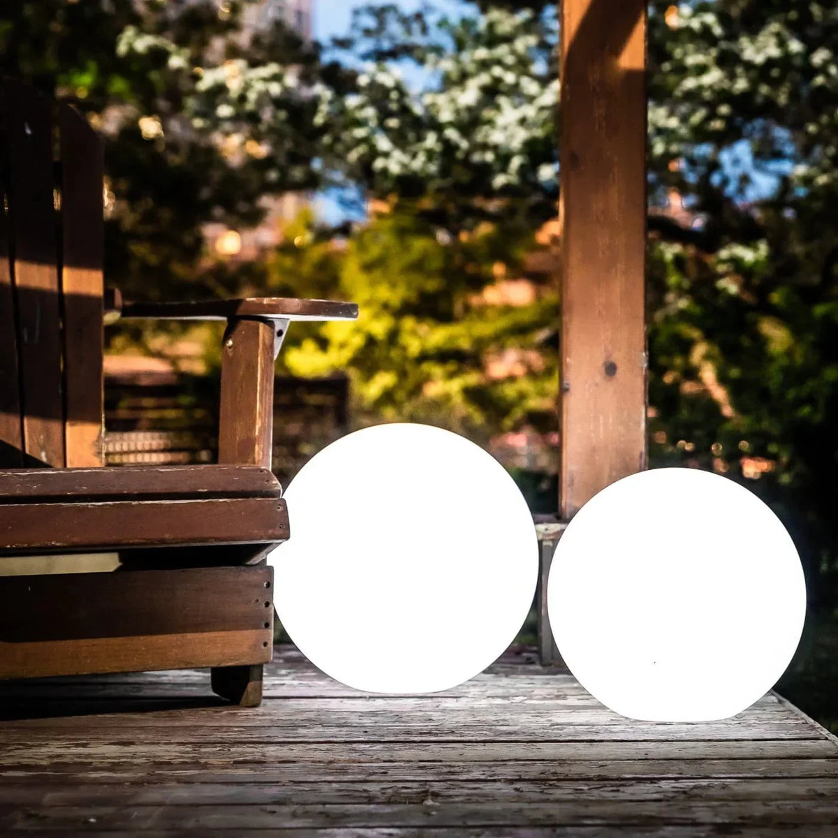 Solar Globe Light Outdoor Waterproof Ball Lamp for Lawn Garden and Pool